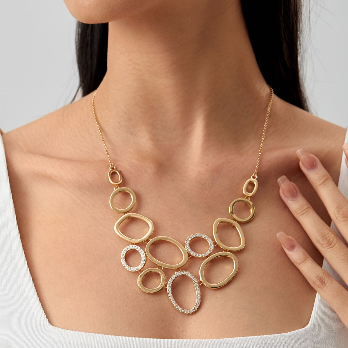 Collar Círculos Irregulares Luxe con Circonitas